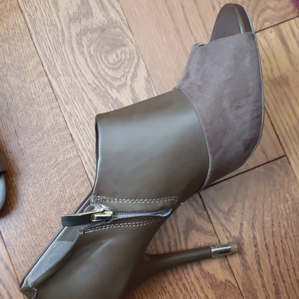 BCBGGENERATION open toe booties. Size 9